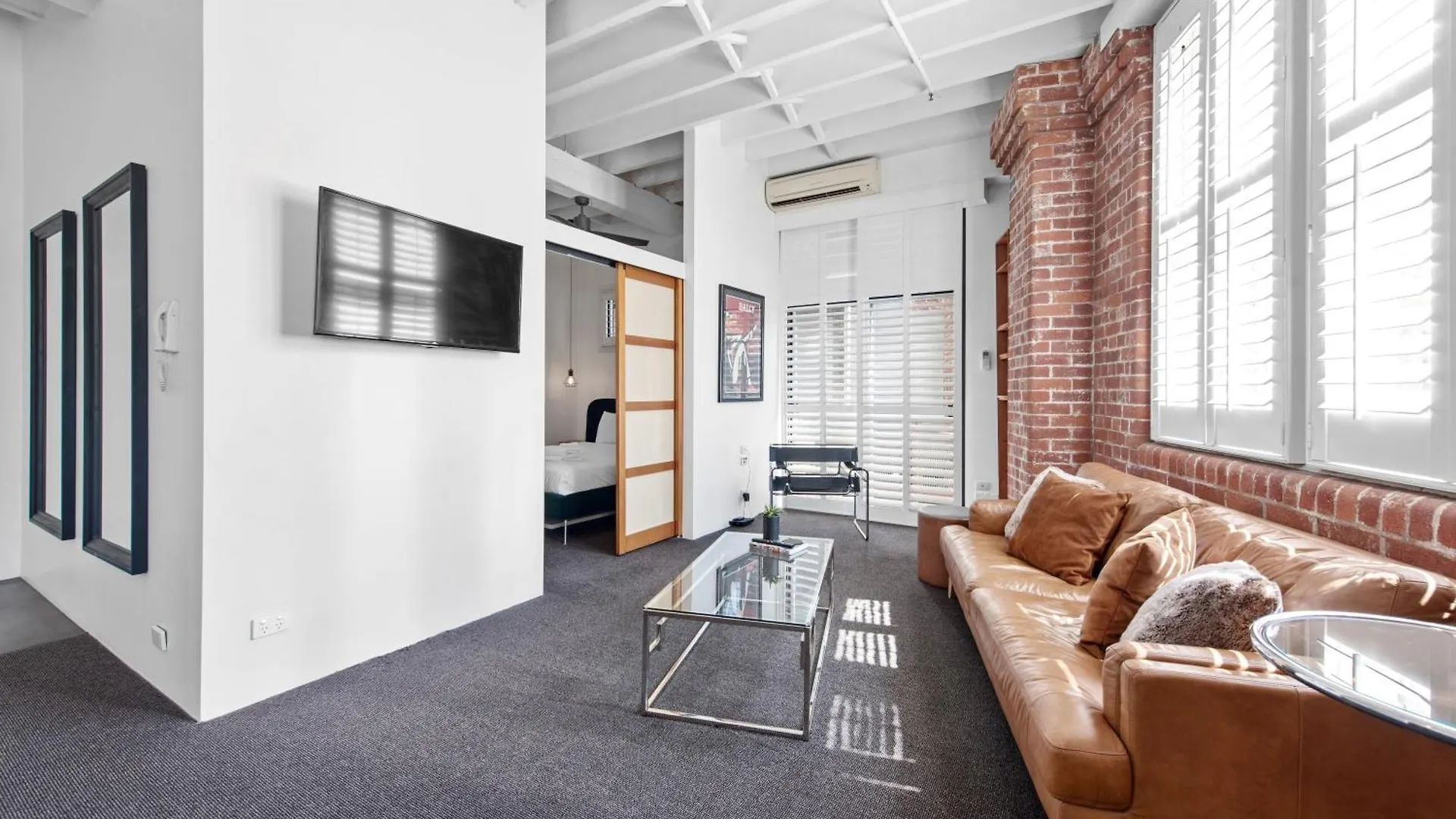 Riverfront Woolstore Apt With Car Park, Pool And Ac بريزبين 0*,